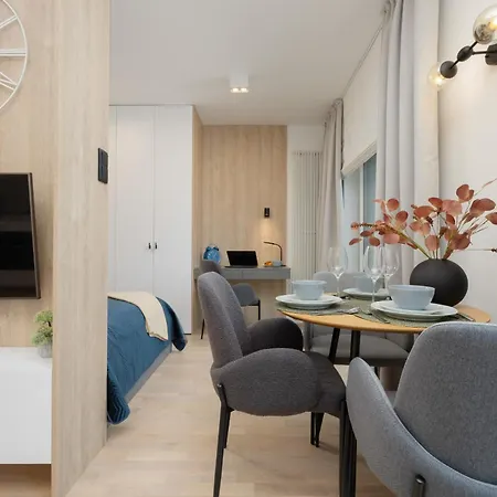 Luxury Mennica By Renters Prestige Warsaw