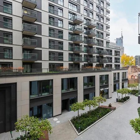 Luxury Mennica By Renters Prestige アパート ワルシャワ