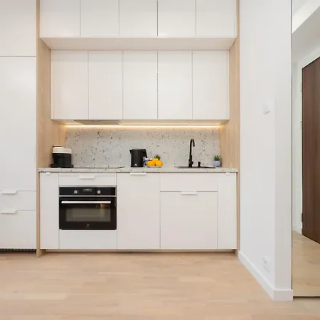 Apartment Luxury Mennica By Renters Prestige