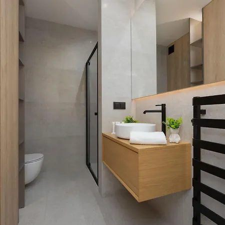 Luxury Mennica By Renters Prestige ワルシャワ